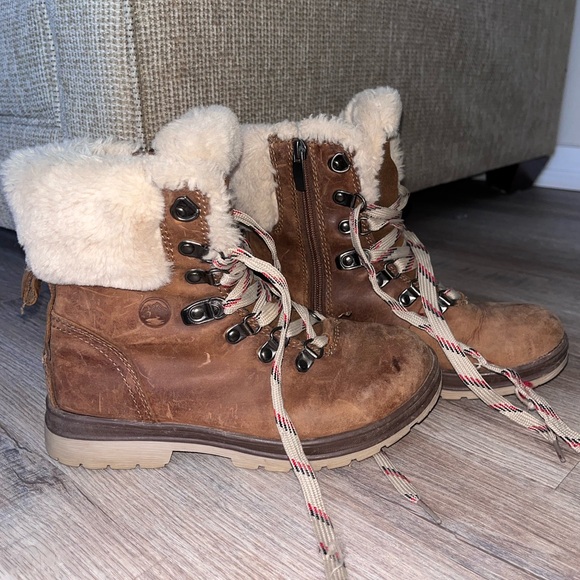 Shoes - WindRiver- Women’s Brown Shearling-Lined Winter Boots
